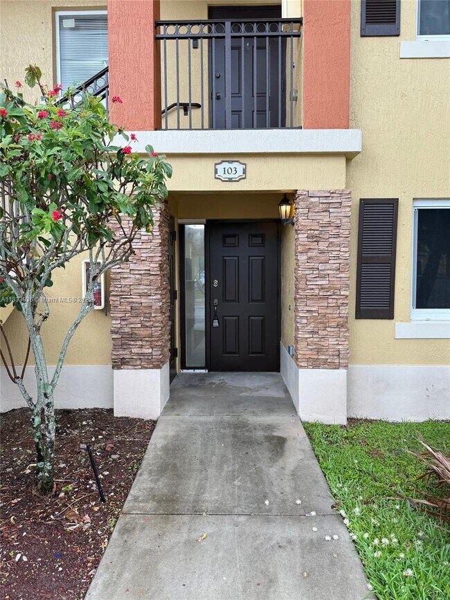 Foto del edificio - 920 NE 33rd Terrace