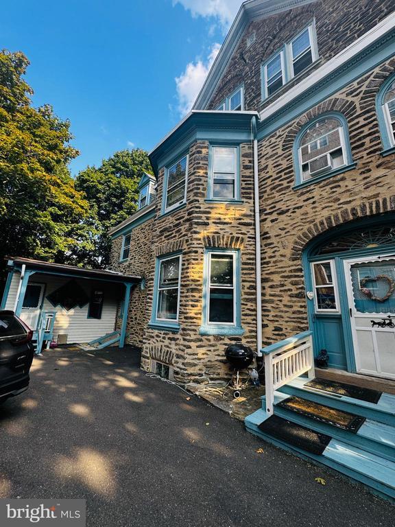 Foto principal - 6625 McCallum St