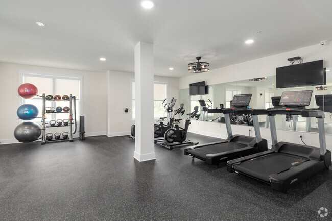 Fitness Center - The Somerset at Montgomery