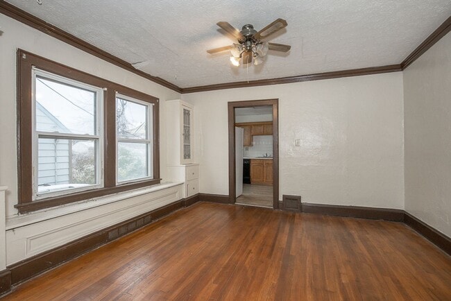 Foto del edificio - 4913 E 85th St