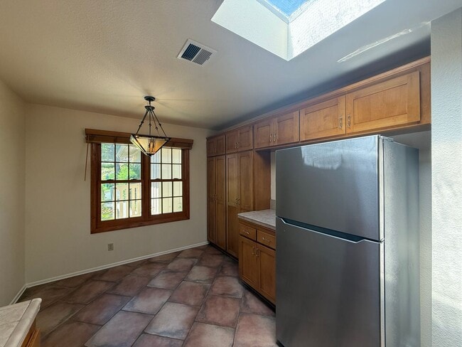 Building Photo - Amazing 2B/2BA Home in Escondido Available...