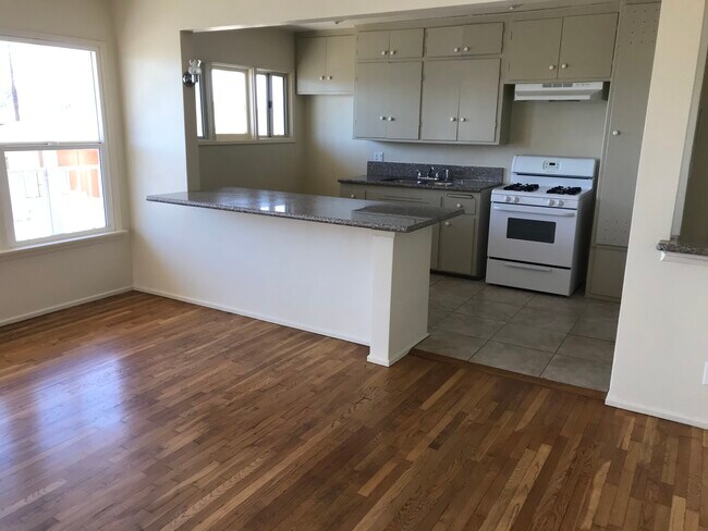 Foto del edificio - 13338 Avalon Blvd