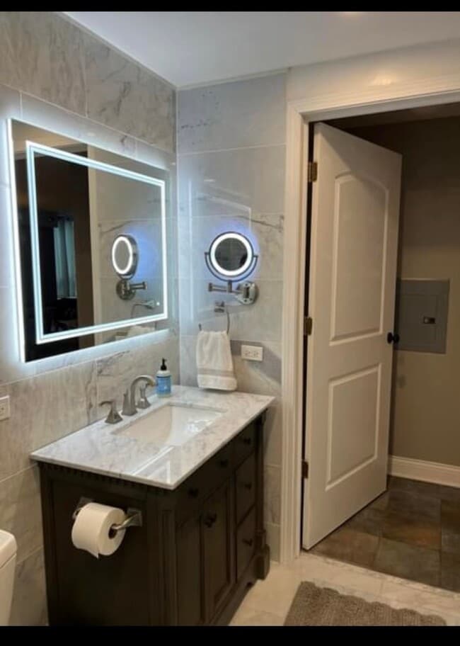 Foto del edificio - 345 N La Salle Dr