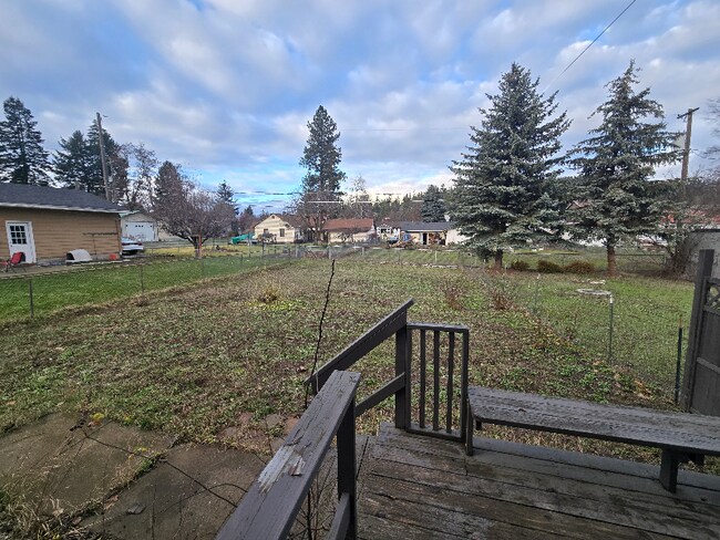 Foto del edificio - 1907 E St Maries Ave