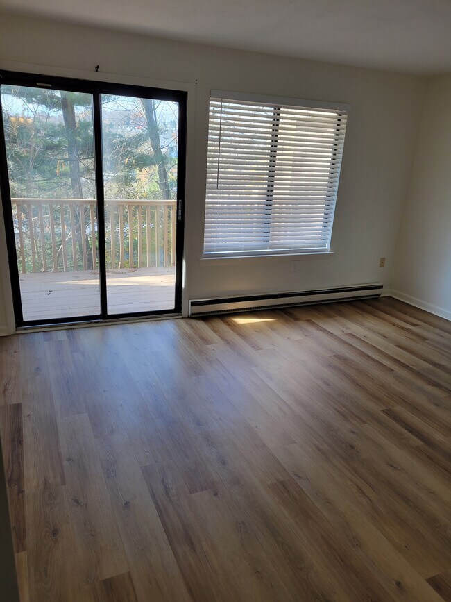 Building Photo - 11 Great Oak Ct