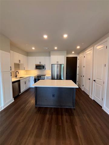 Foto principal - 3255 Carlisle St