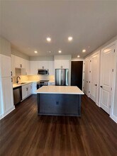 Building Photo - 3255 Carlisle St