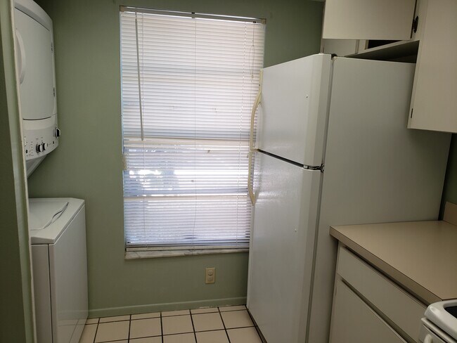 Building Photo - 5014 Gainsville Dr