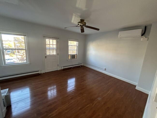 Foto del edificio - 5106 N Capitol St NW