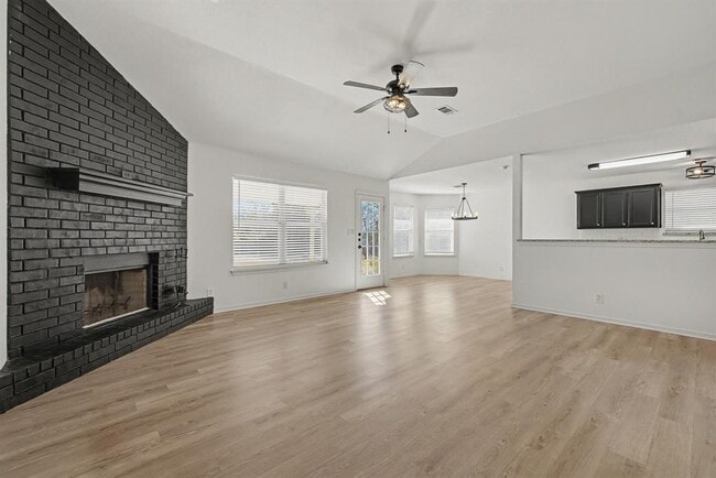 Foto del edificio - 1101 E Johnson St