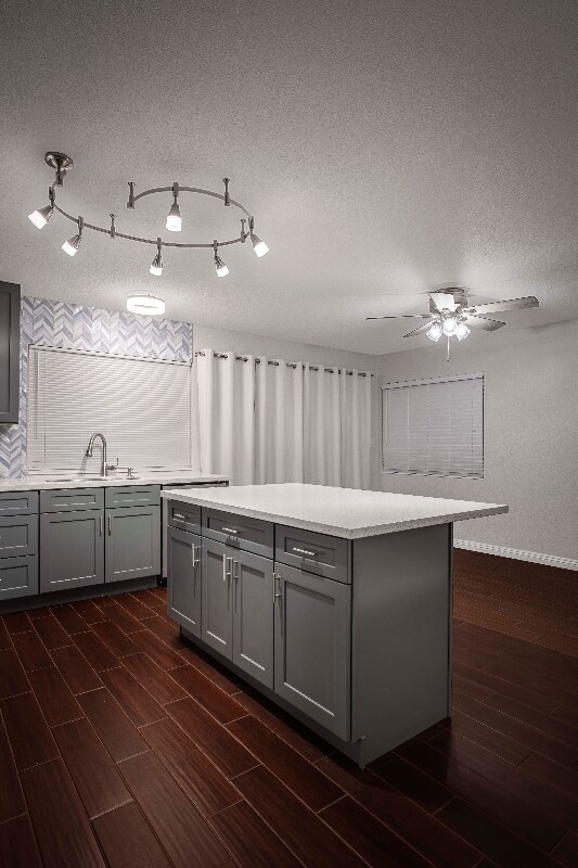 Building Photo - 4575 Kenilworth Ct