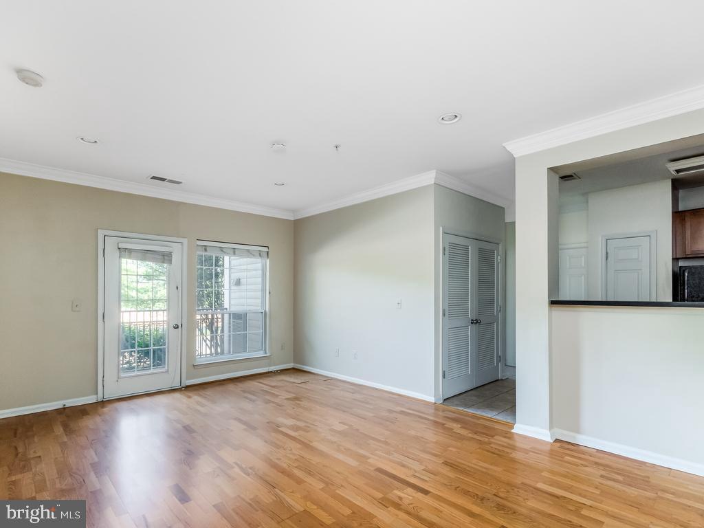 Foto principal - 4850 Eisenhower Ave