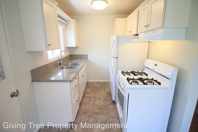 Foto del edificio - 1 br, 1 bath House - 3225 42nd St