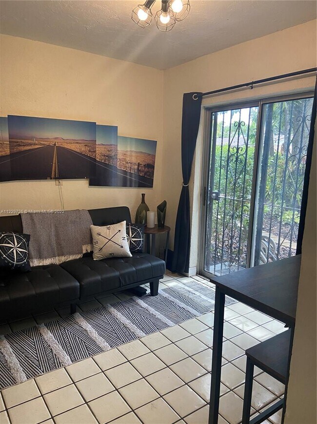 Foto del edificio - 6320 SW 58th Pl