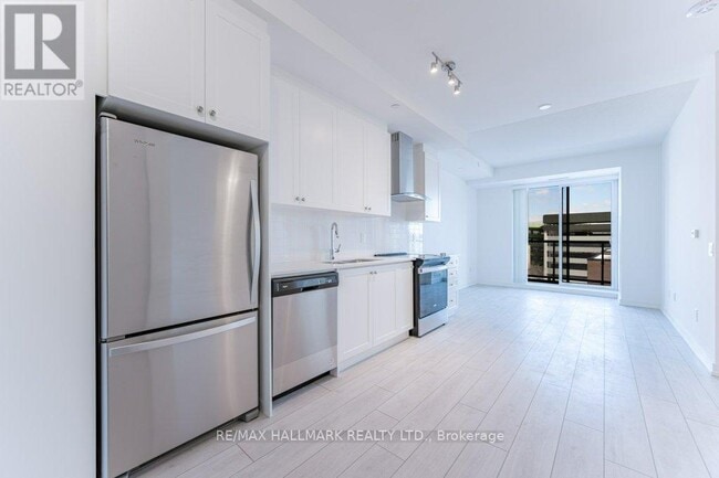 Building Photo - 55 Duke St W