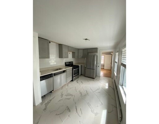 Foto del edificio - 110 Lakeview Ave