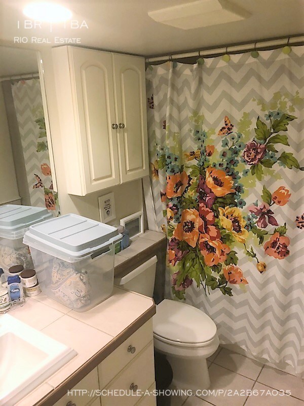 Building Photo - 1070 N Marion St