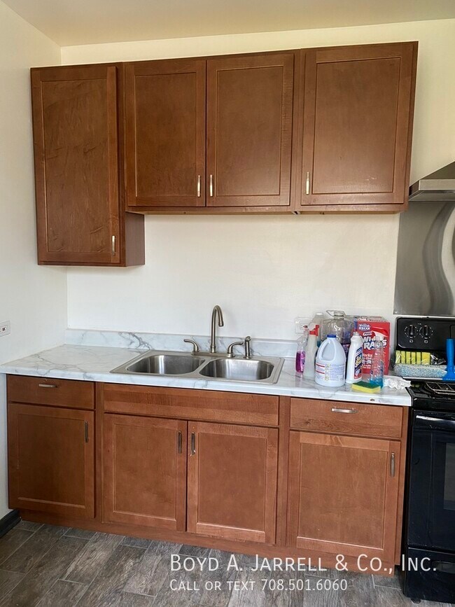 Foto del edificio - 113 E 57th St