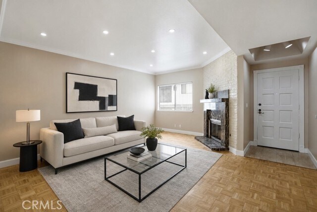 Foto del edificio - 5340 Wilkinson Ave
