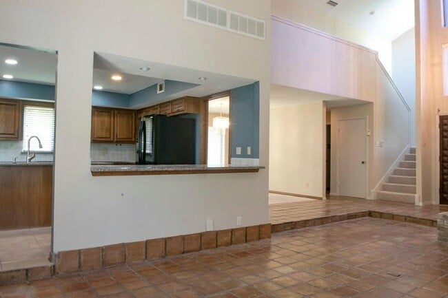 Building Photo - 2700 Sherrill Park Dr