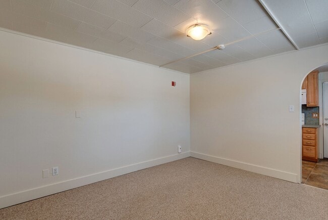 Building Photo - 645 SE Fidalgo Ave