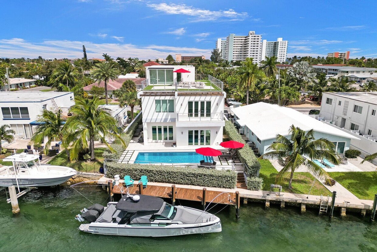 Foto principal - Intracoastal Pool Home New Construction - ...