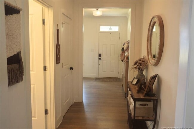 Foto del edificio - 486 Falls Creek Dr