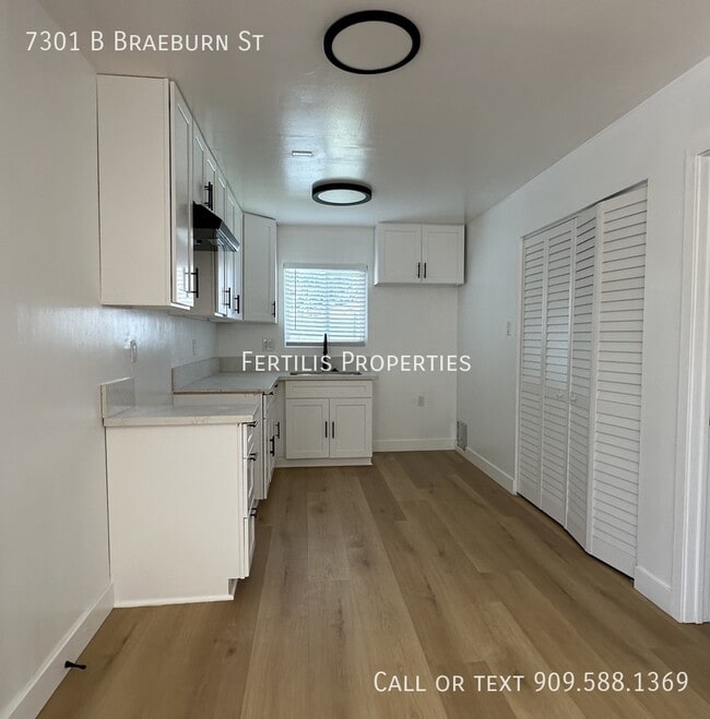 Foto del edificio - 7301 Braeburn St