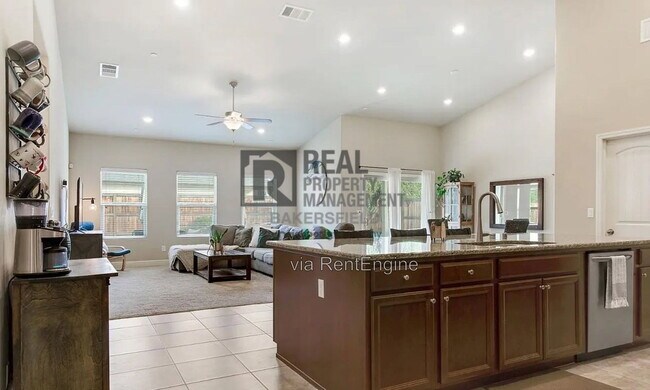 Building Photo - 9312 Woodbrook Dr