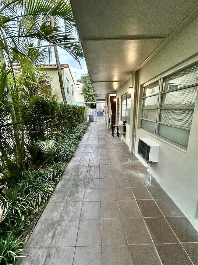 Foto del edificio - 921 Meridian Ave