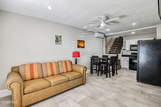 Foto del edificio - 3427 Idalia Ave