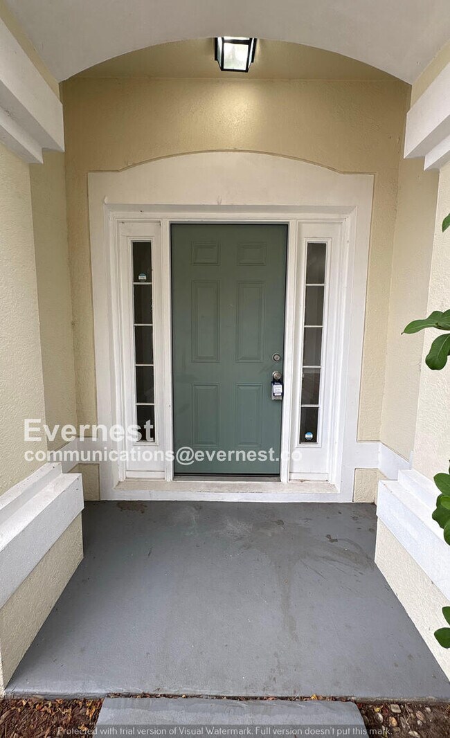 Foto del edificio - 4 Bed/2 Bath Home with Garage / Pet-Friendly / Coming Soon!