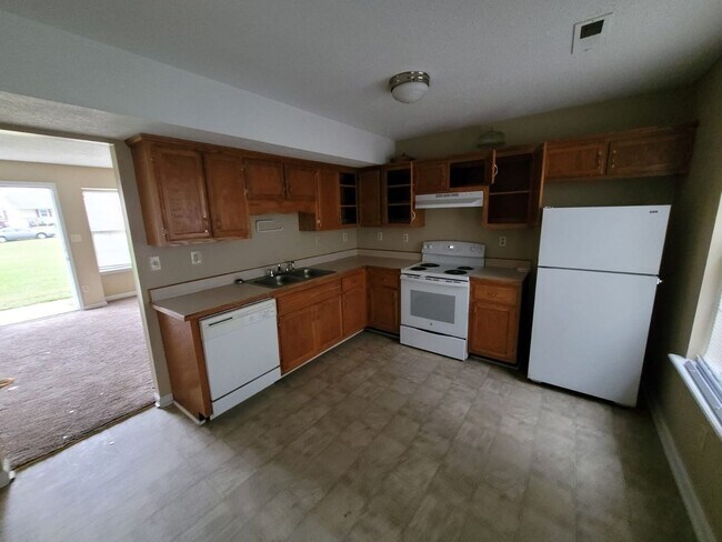 Foto del edificio - 698 Needmore Rd