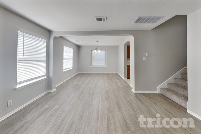 Building Photo - 6620 Richland Pl