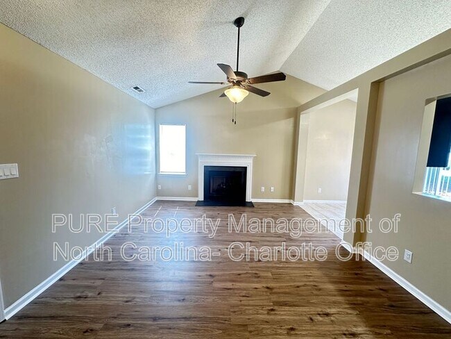 Building Photo - 5903 Crosswinds Ct