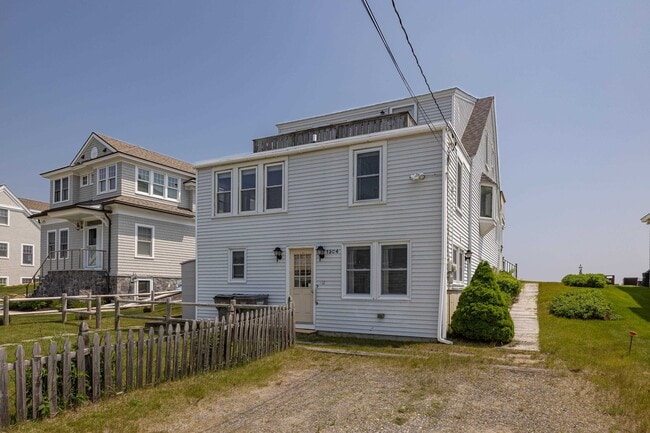Building Photo - 1304 Ocean Blvd