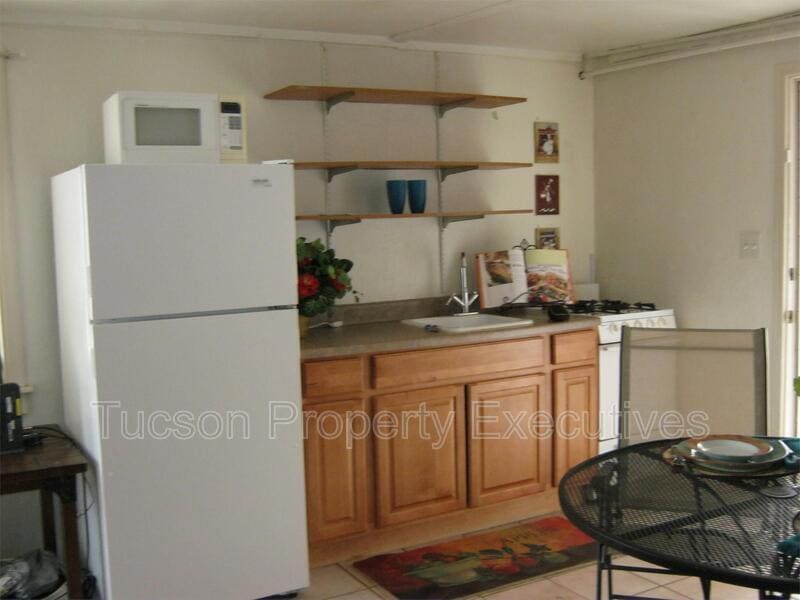 Photo - 1233 East Mabel Street - 3