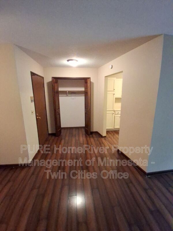 Foto del edificio - 5231 Balmoral Ln