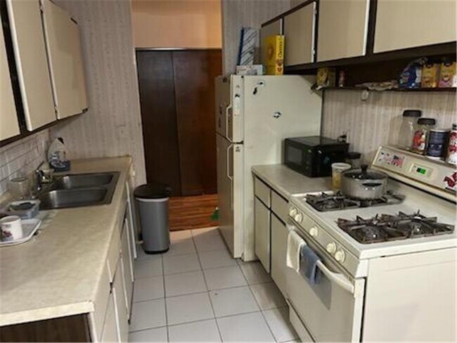 Foto del edificio - 4201 Lakeside Ave N