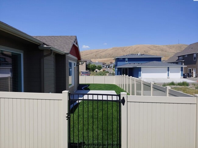 Building Photo - 3 Bed/2 Bath Richland Home