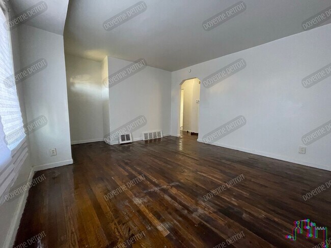 Building Photo - 3027 Bassett