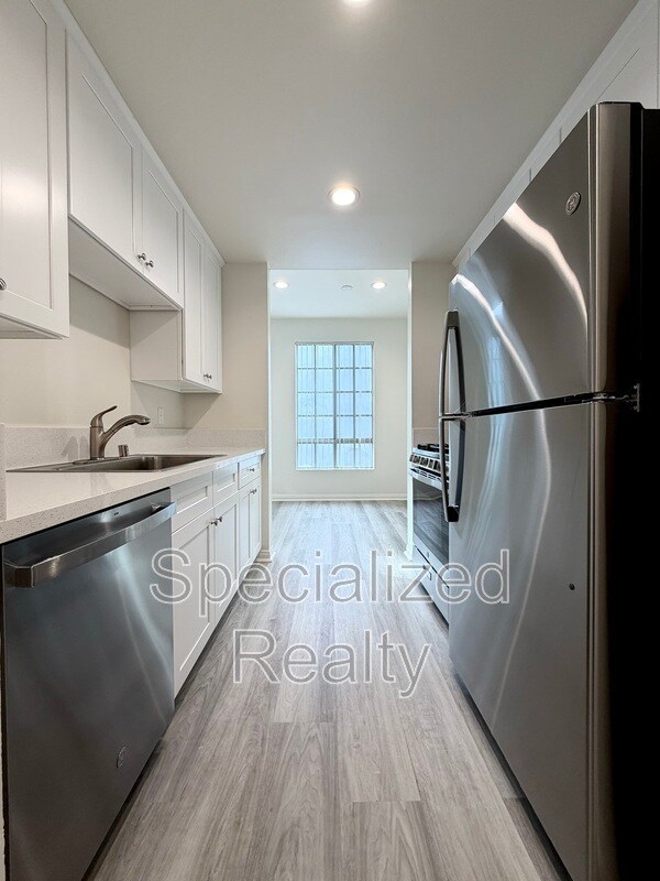 Foto del edificio - 14562 Dickens St