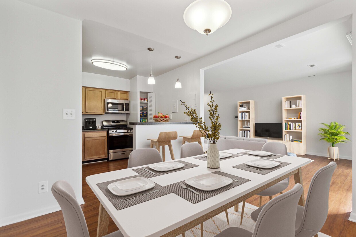 Hampton Manor Apartments & Townhomes Apartments in Cockeysville, MD