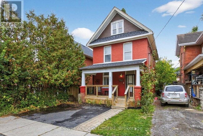 Building Photo - 597 Bolivar St