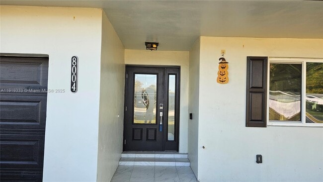 Building Photo - 8004 SW 29th St