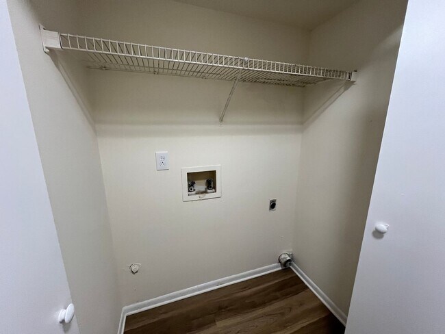 Foto del edificio - 3921 Grand Ave