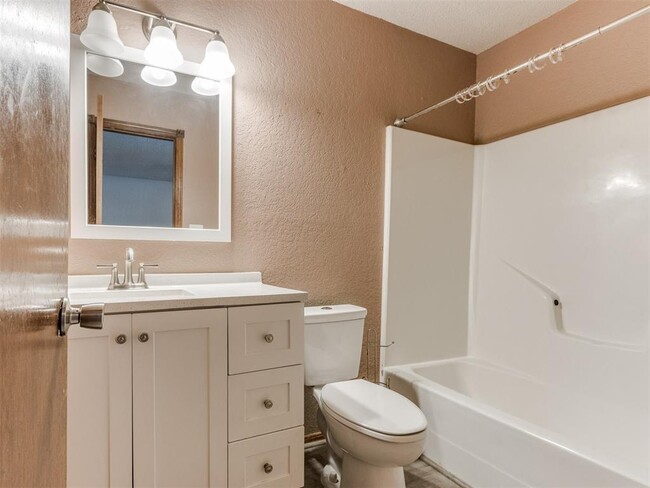 Building Photo - 3210 Lois Arlene Cir