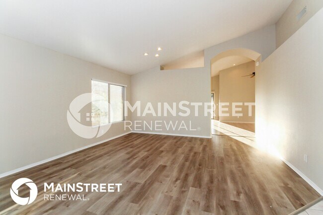 Foto del edificio - 11151 N Desert Flower Dr