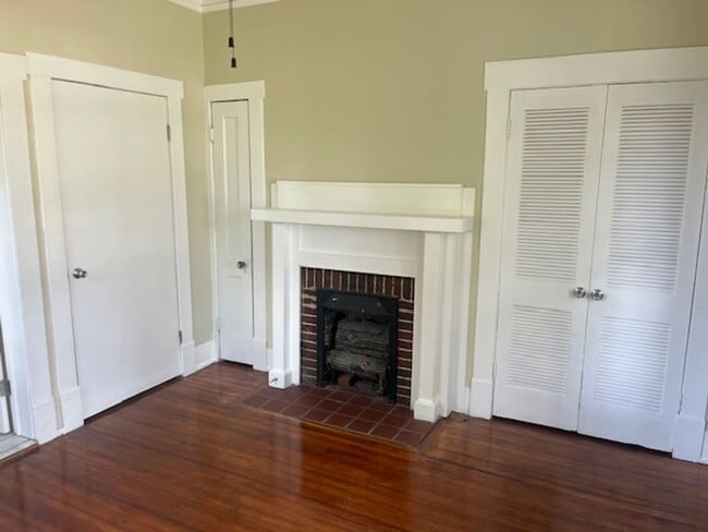 Building Photo - 1177 Tate Dr