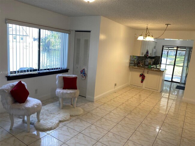 Foto del edificio - 200 Wimbledon Lakes Dr